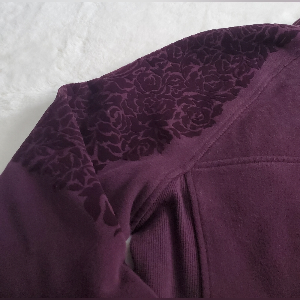 Lululemon Purple Sweatshirt - Size 10 - Picture 2 of 15